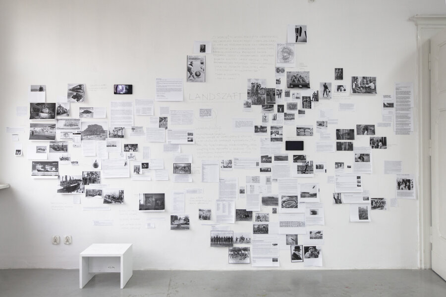 “Internationalism: A note on the landscape with the potted fig tree and the pitch” fragment of installation in the CCA Kronika / Bytom / 2018 [photo: Kronika]